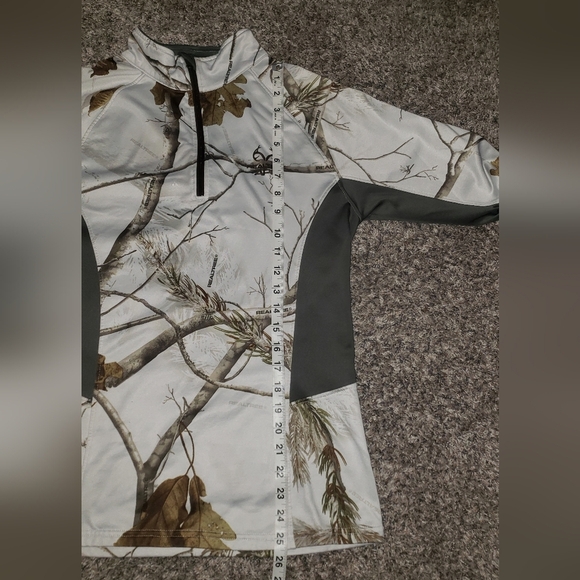 Realtree| Camouflage Midweight 1/4 Zip Pullover - Picture 3 of 9